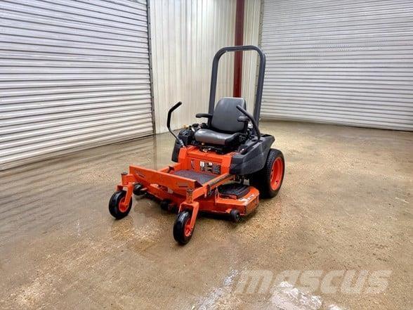 Kubota Z121S Zero turn mowers