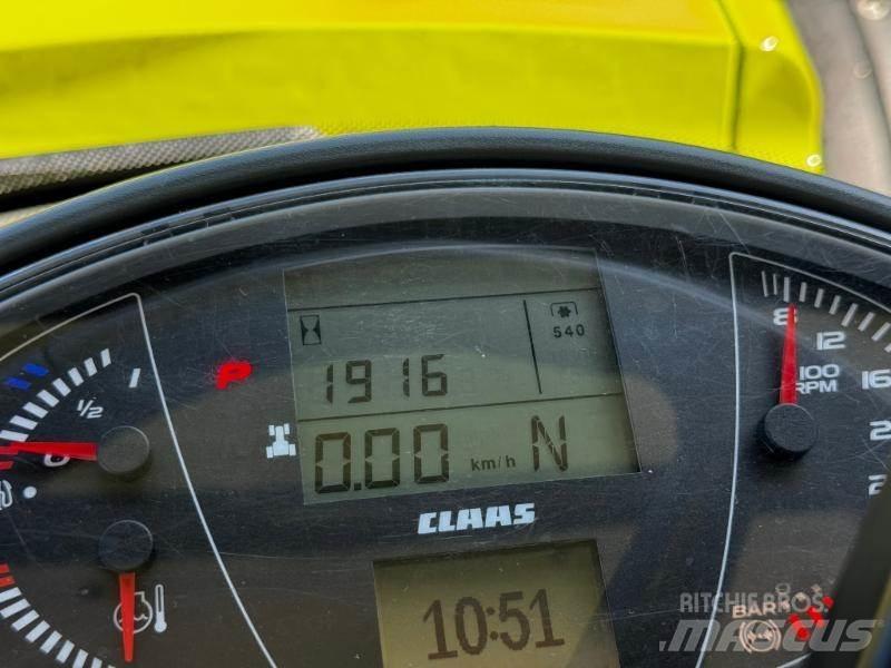 CLAAS AXION 870 Tractors