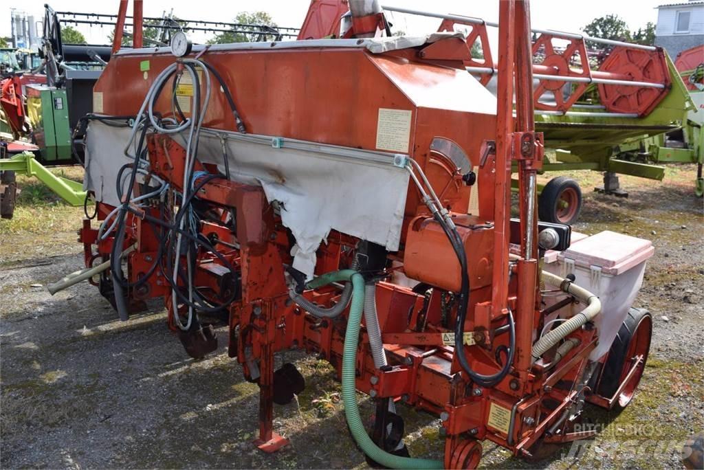 Becker Aeromat T6Z Precision sowing machines