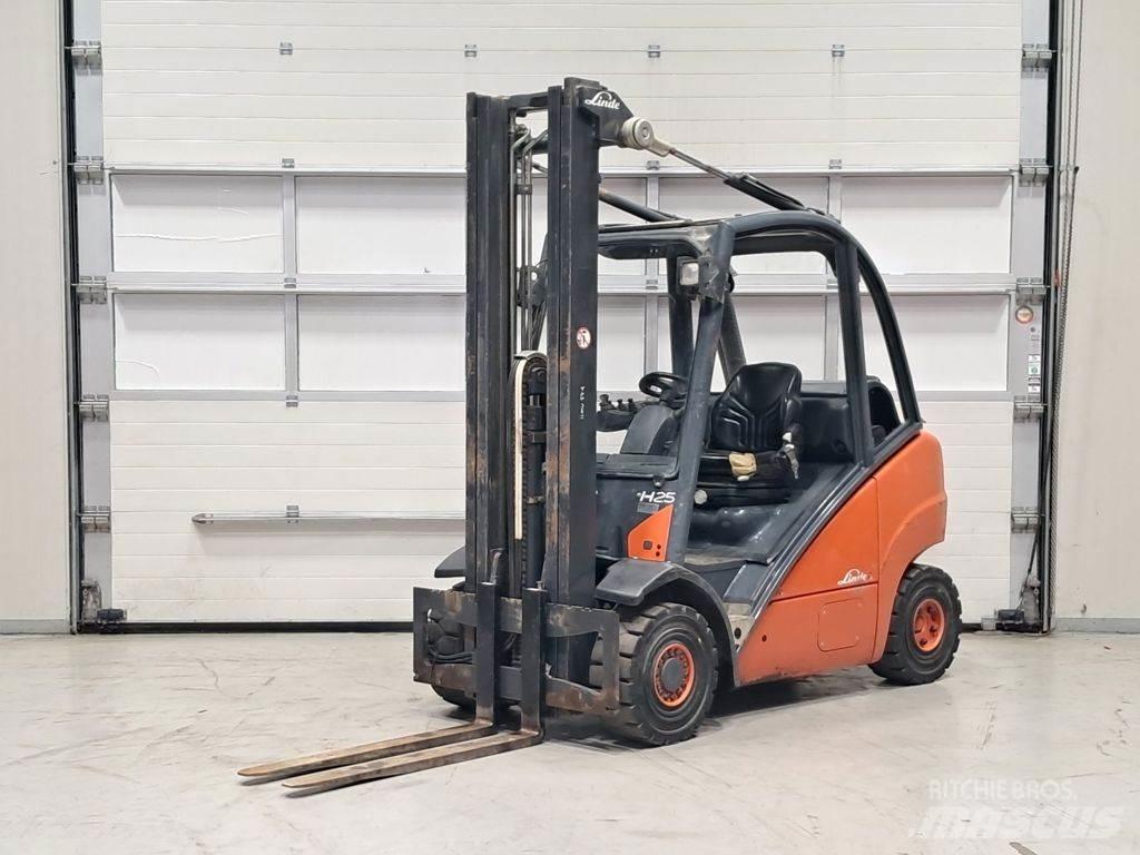 Linde H25T LPG trucks