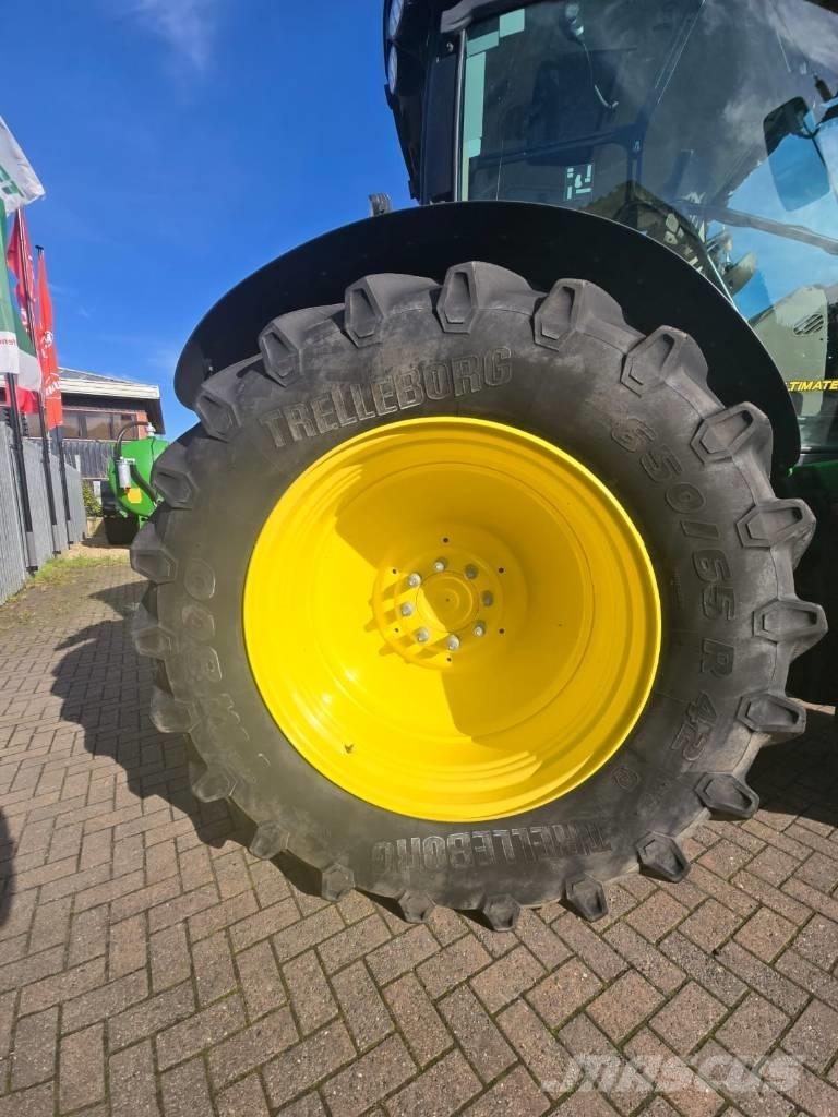 John Deere 6155 R Tractors