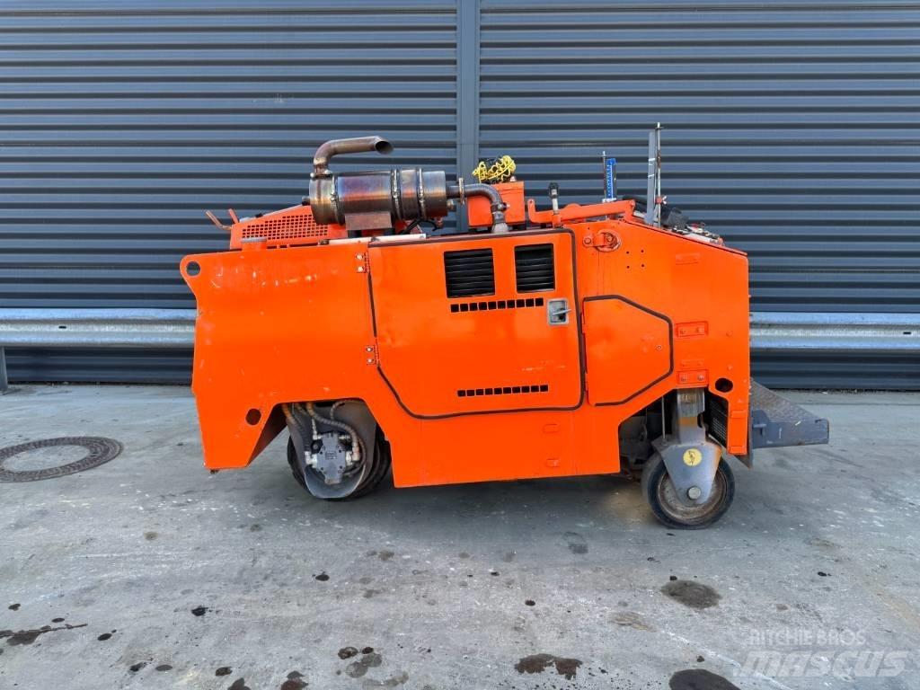 Wirtgen W 350 Asphalt cold milling machines