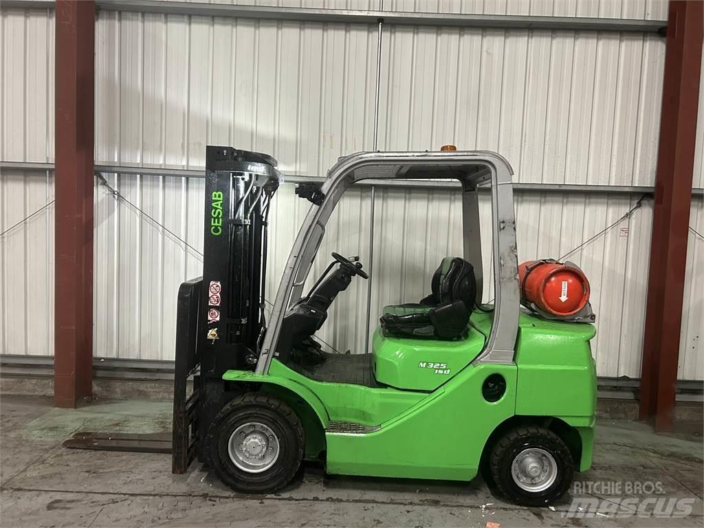 Cesab M325G LPG trucks