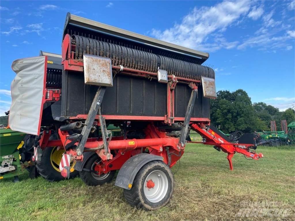 Kuhn MergeMaxx950 Windrowers
