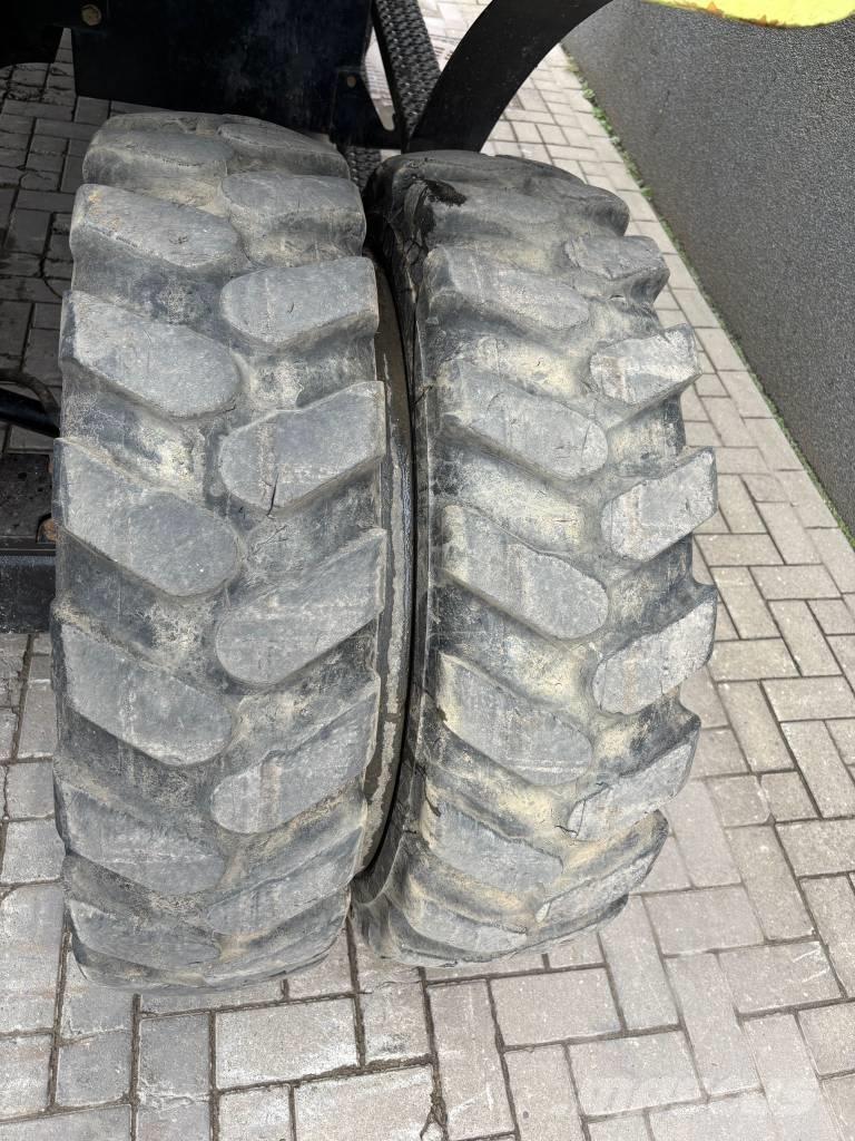 CAT M 320 F Wheeled excavators