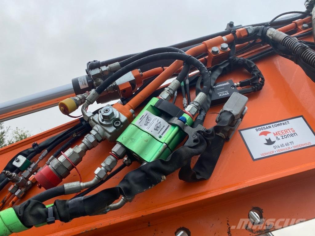 Doosan DX 140 W -5 All terrain cranes