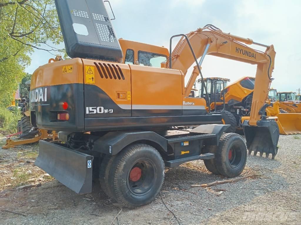 Hyundai R150W Wheeled excavators