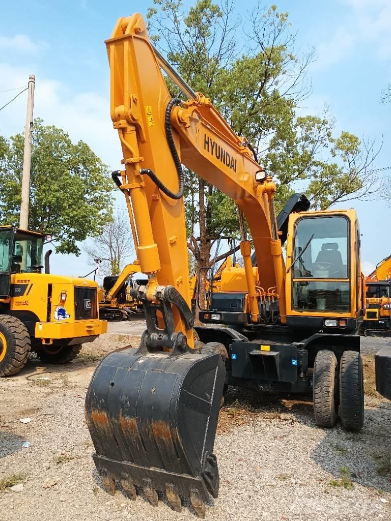 Hyundai R150W Wheeled excavators