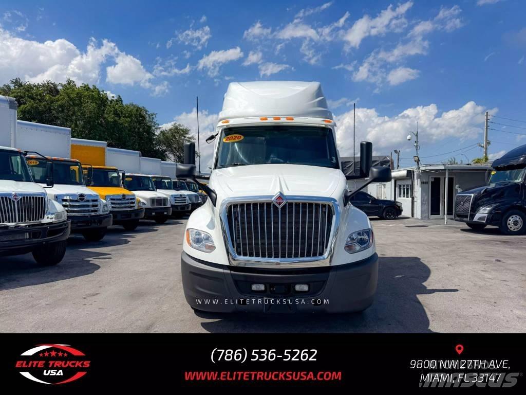 International LT Tractor Units
