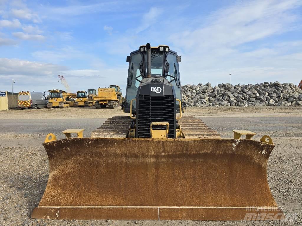 CAT D 3 LGP Crawler dozers