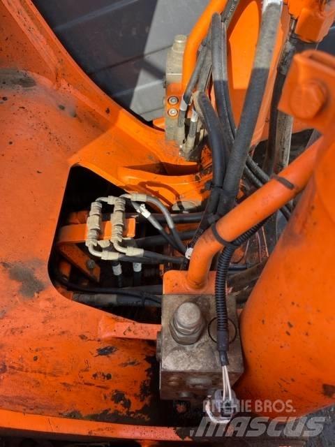 Doosan DX 140 LC Crawler excavators