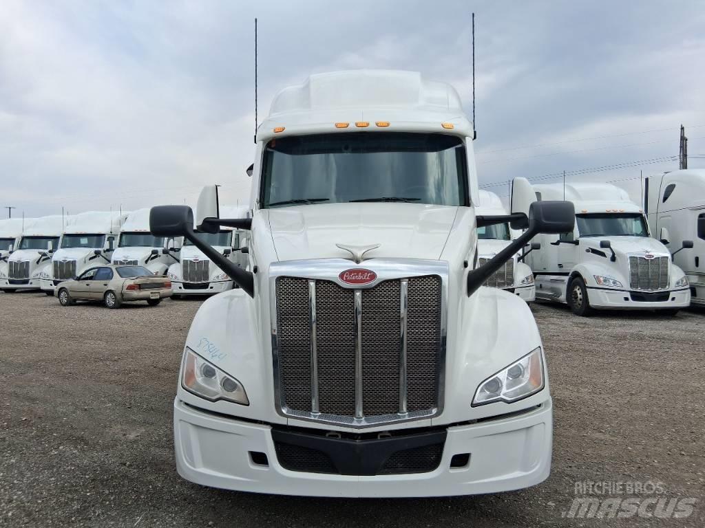 Peterbilt 579 Tractor Units