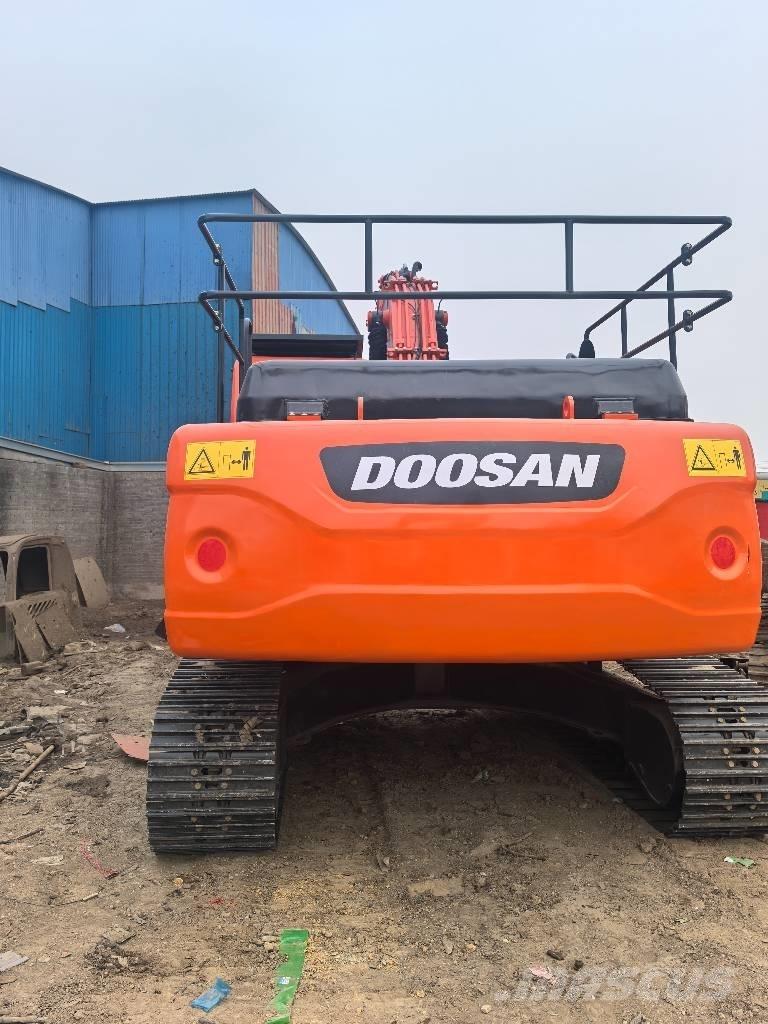 Doosan DX300LC Crawler excavators