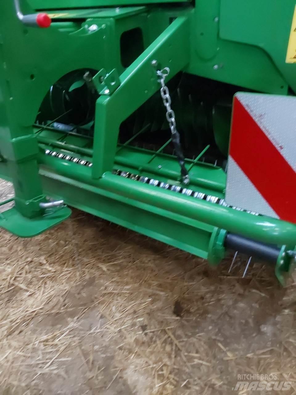 John Deere V 451 M Round balers