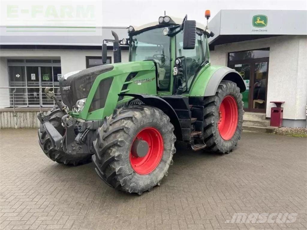Fendt 826 Tractors