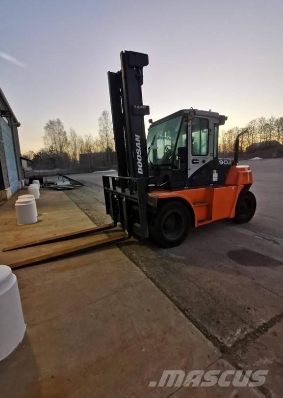 Doosan D90S-7 Diesel trucks