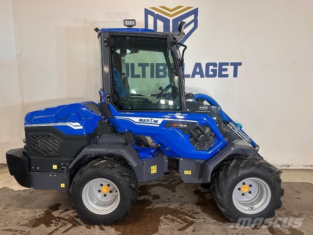 Multione 10.9 Skid steer loaders