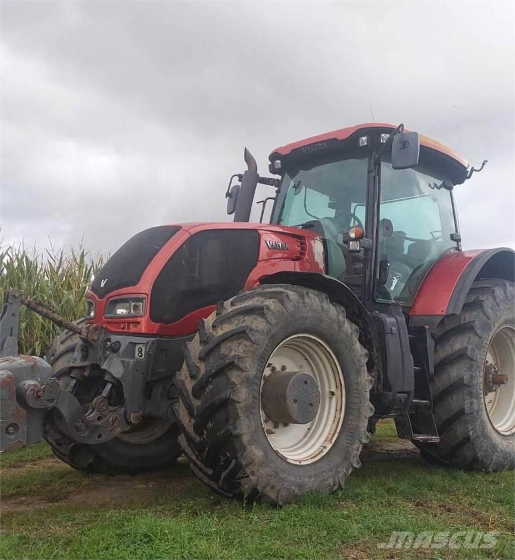 Valtra S352 Tractors