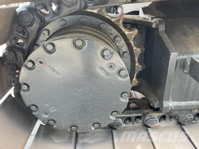 Hitachi ZX 135 UR Crawler excavators