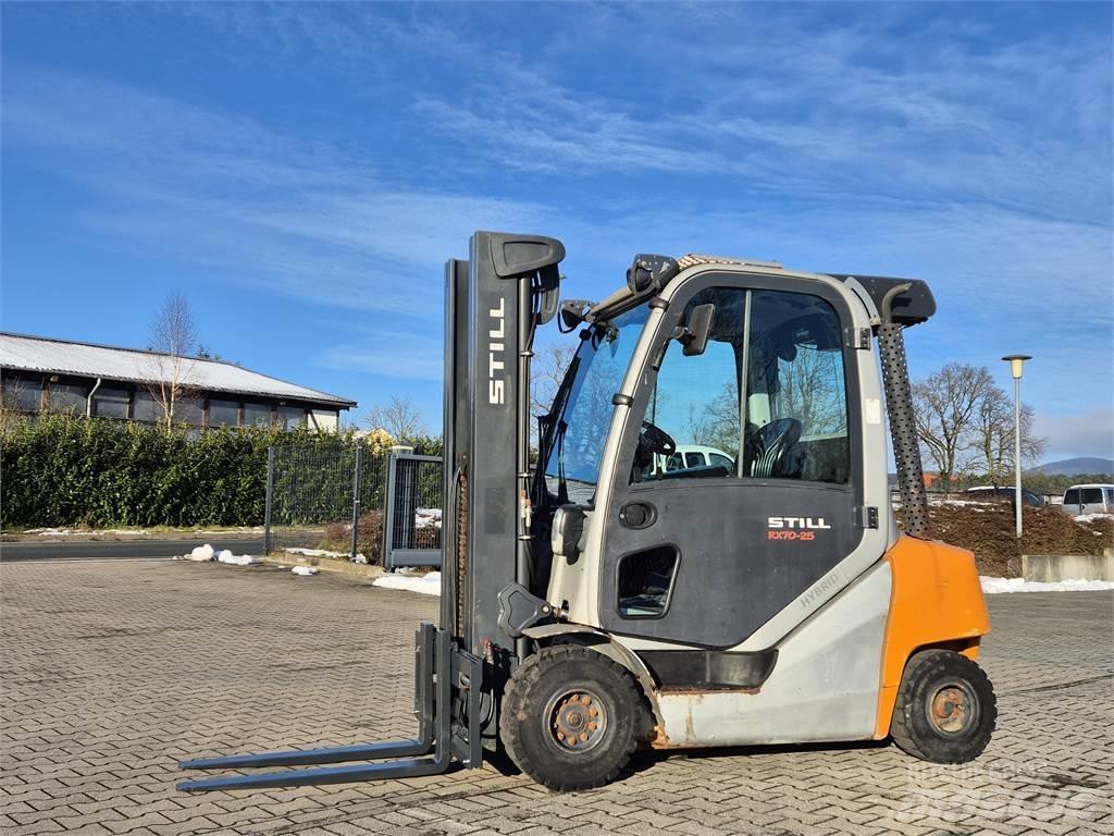Still RX70-25 Diesel trucks