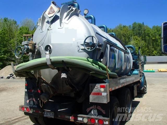 Ford LT 9513 Tanker trucks