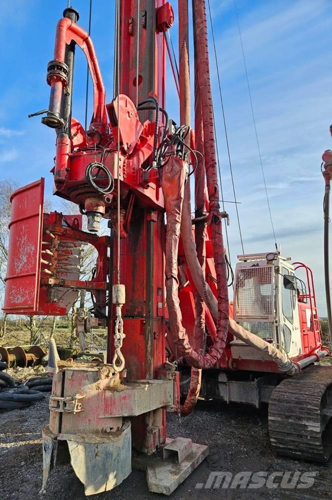 Soilmec R312-200 Piling rigs