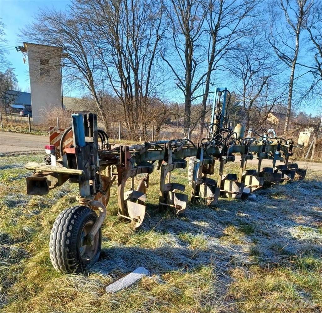 Fortschritt B550 Conventional ploughs