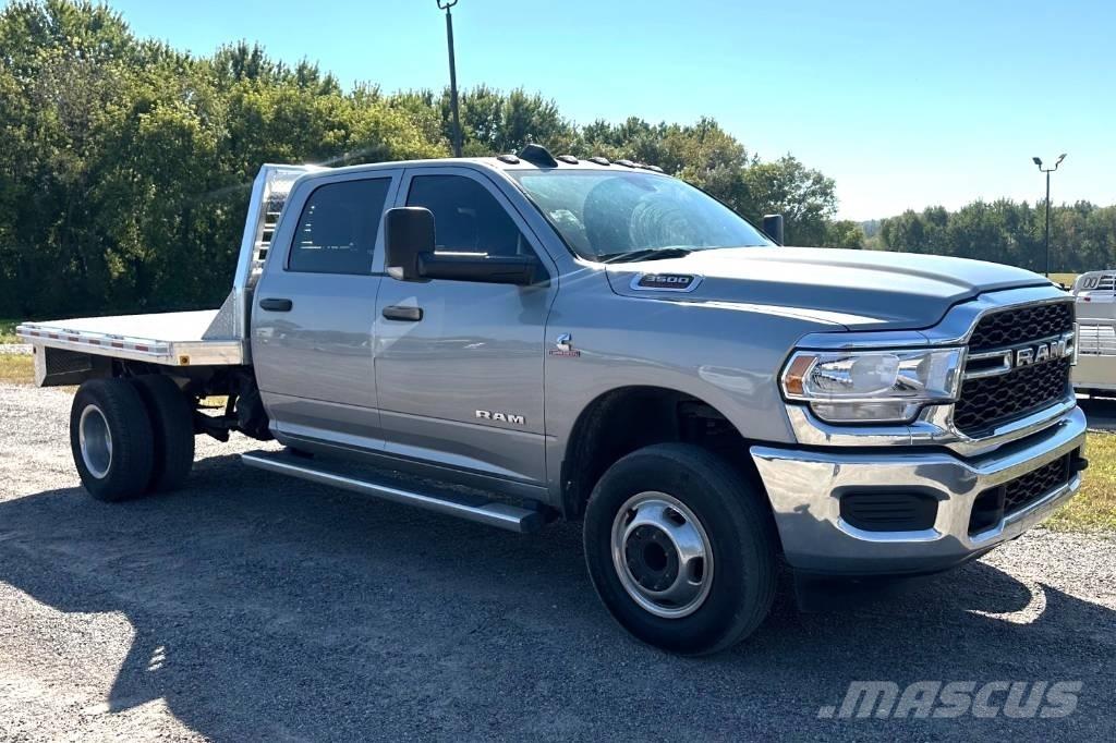 RAM 3500 TRADESMAN Flatbed / Dropside trucks