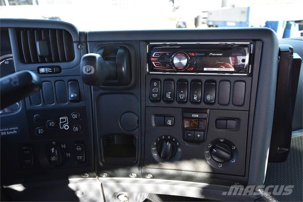 Scania G440 8X4 Crane trucks