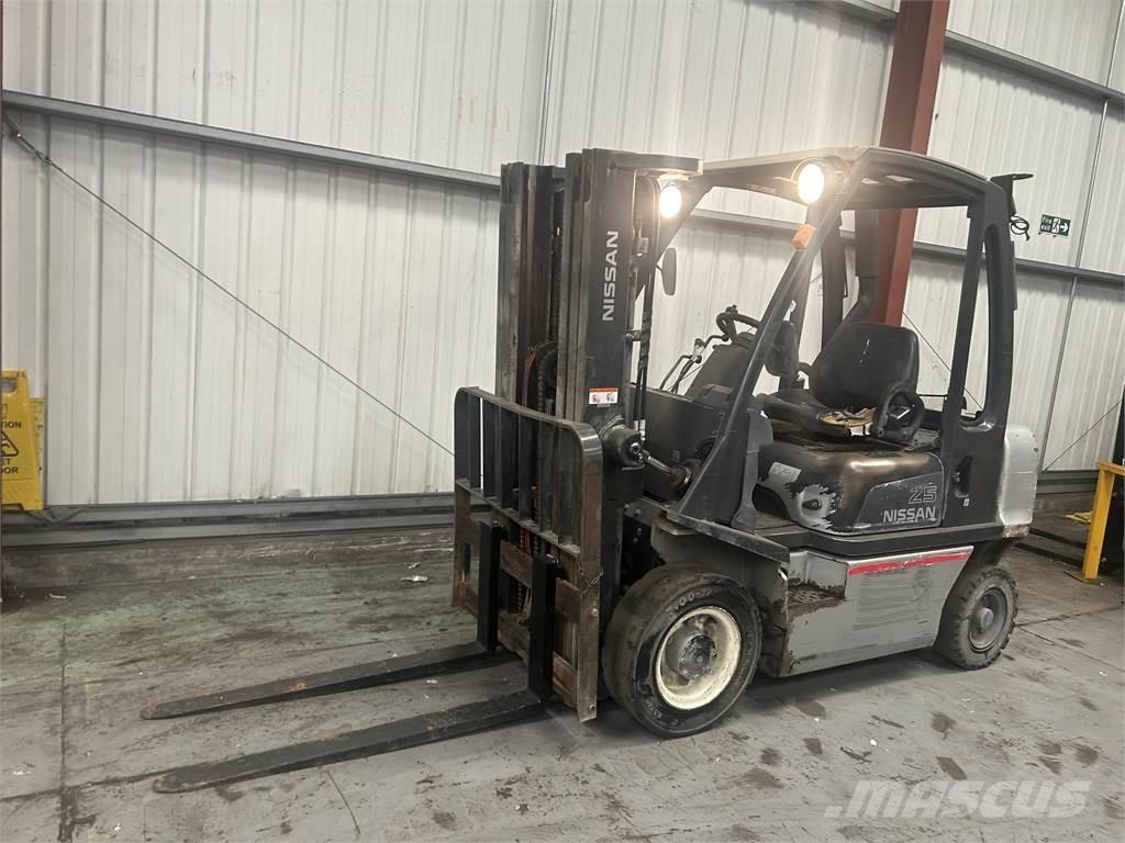 Nissan Y1D2A25Q Diesel trucks