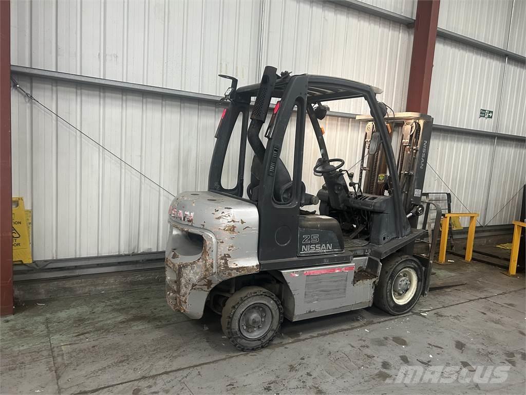 Nissan Y1D2A25Q Diesel trucks