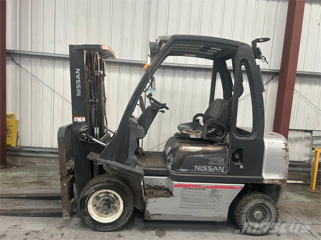 Nissan Y1D2A25Q Diesel trucks
