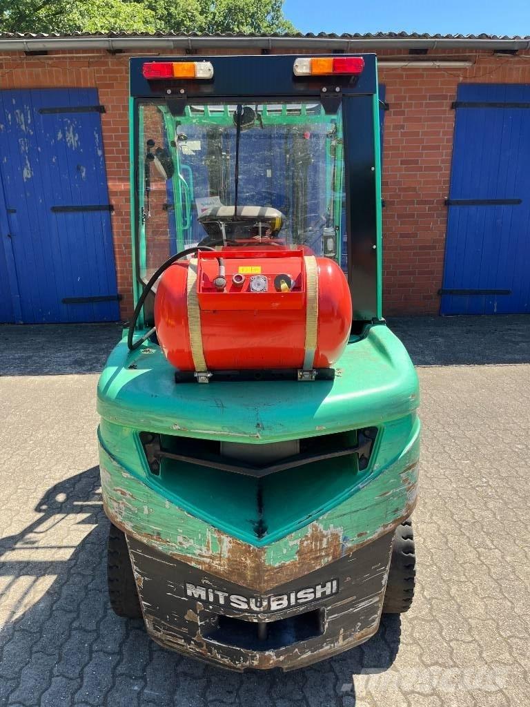 Mitsubishi FG 35 N LPG trucks