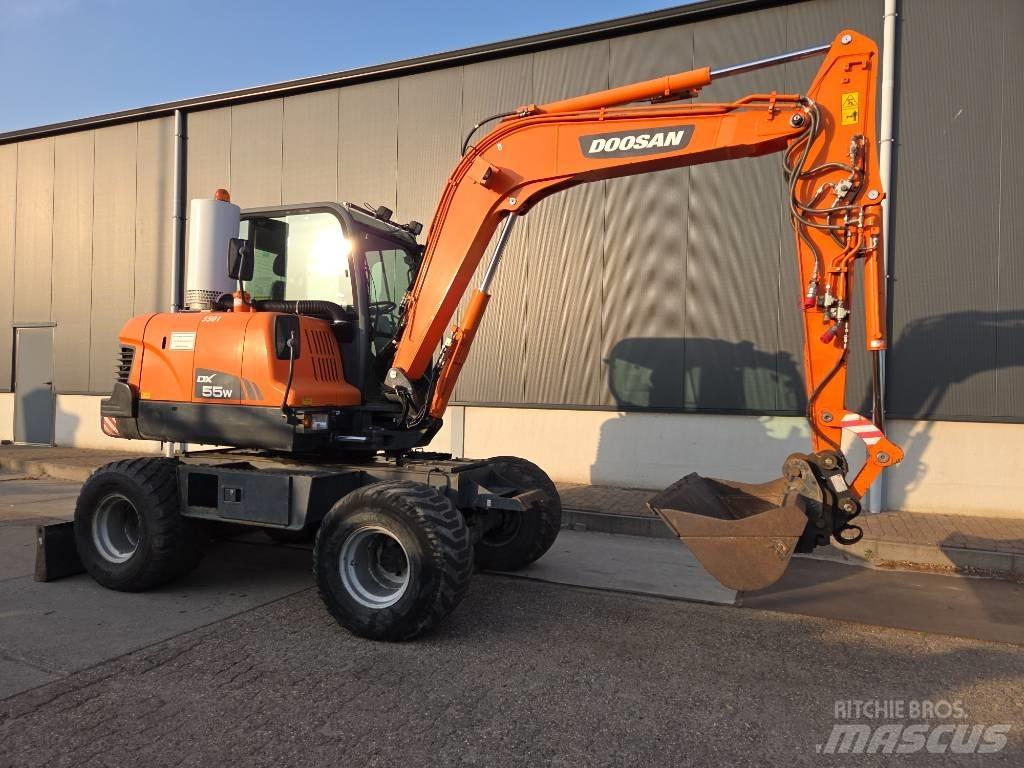 Doosan DX 55 W Wheeled excavators