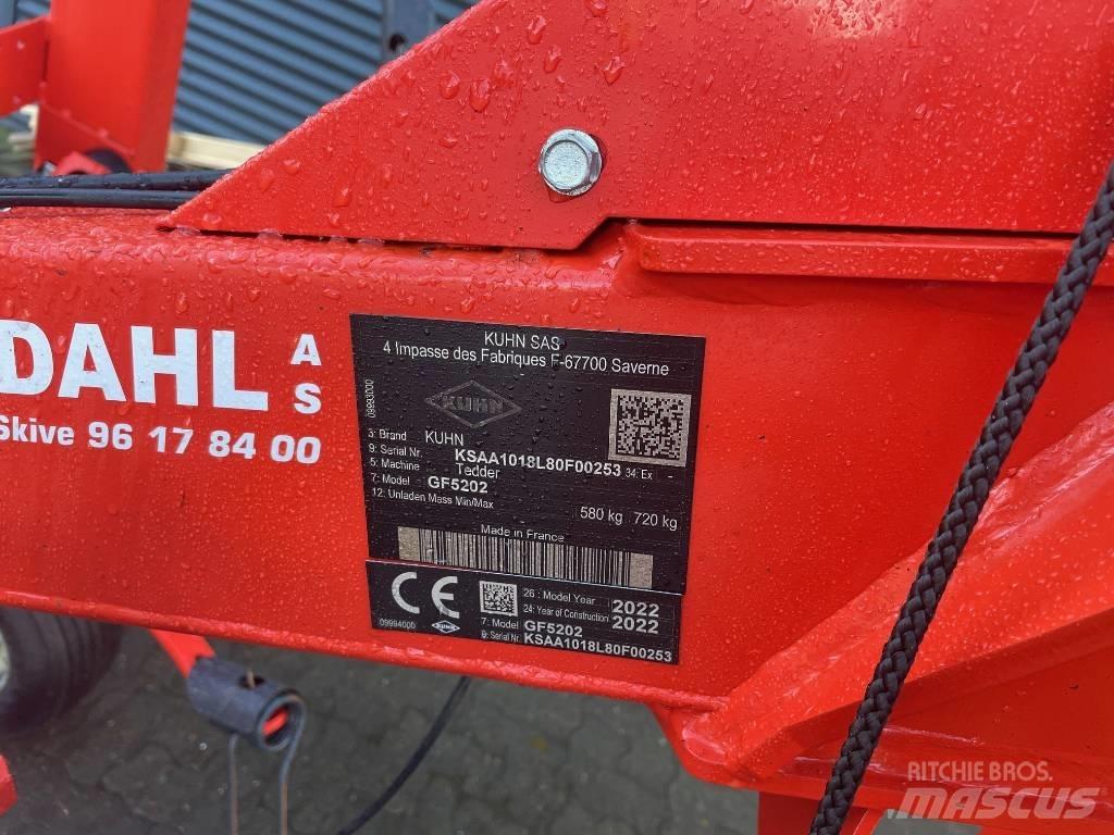 Kuhn GF 5202 Rakes and tedders