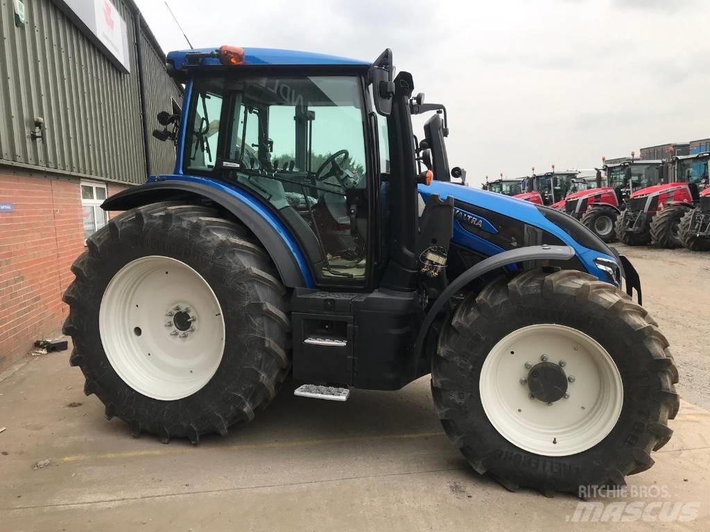 Valtra G 135 A Tractors