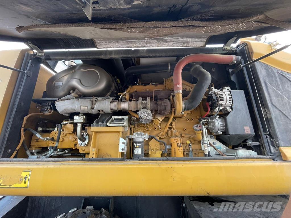 CAT MH3024 Waste / industry handlers
