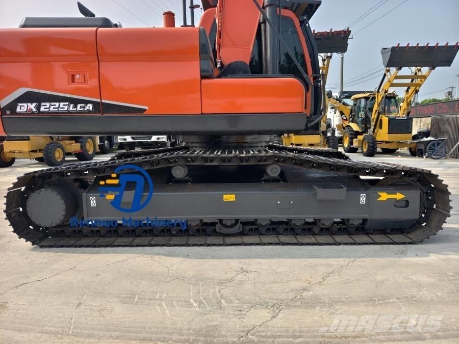 Doosan DX 225 LCA Crawler excavators