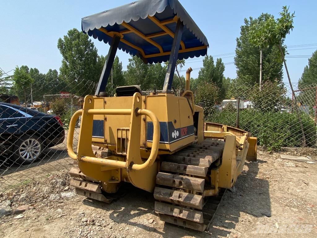 Komatsu D21P-6 Crawler dozers