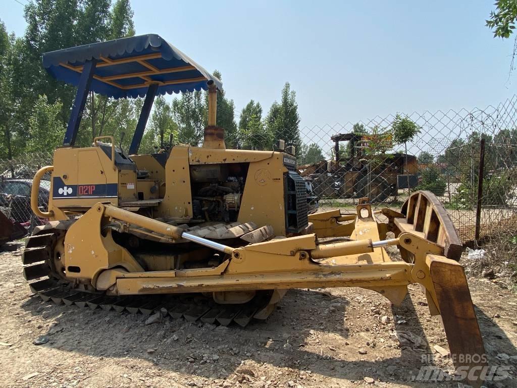 Komatsu D21P-6 Crawler dozers