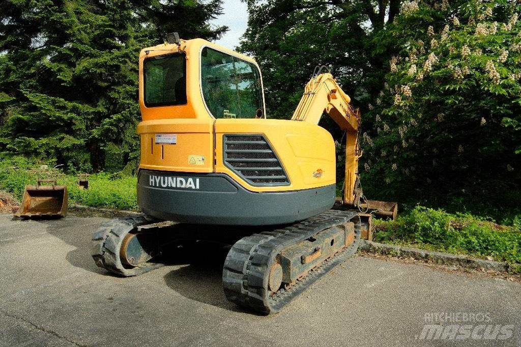 Hyundai R80CR-9 Midi excavators  7t - 12t