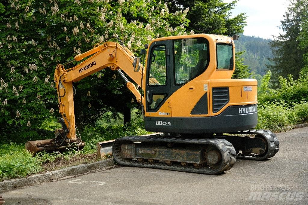 Hyundai R80CR-9 Midi excavators  7t - 12t