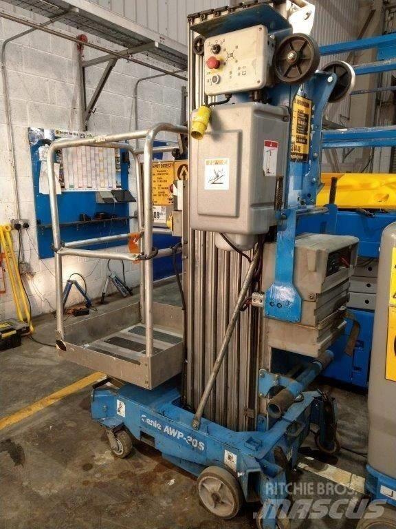 Genie AWP 30 DC Vertical mast lifts