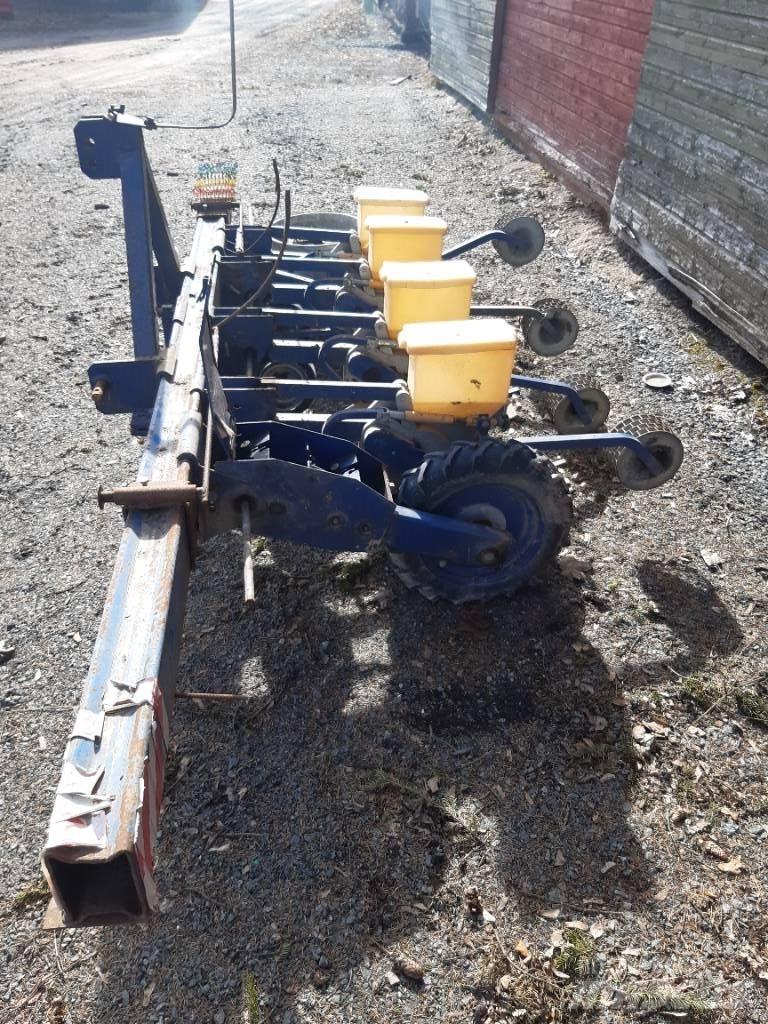 Överum Nibex 500 Precision sowing machines