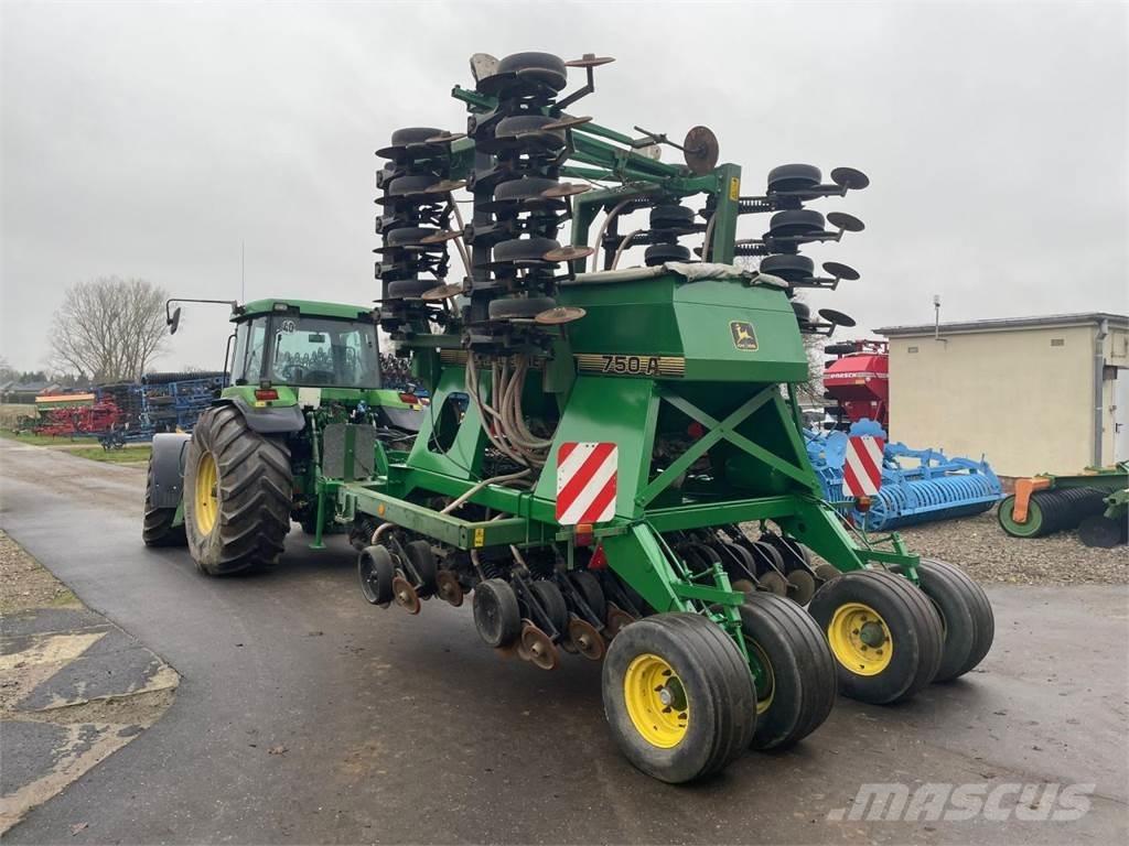 John Deere 750A 6m Precision sowing machines