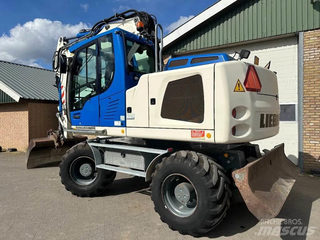 Liebherr A914 Wheeled excavators