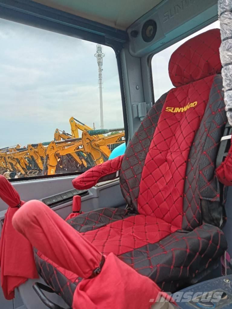 Sunward SWE 70 Midi excavators  7t - 12t