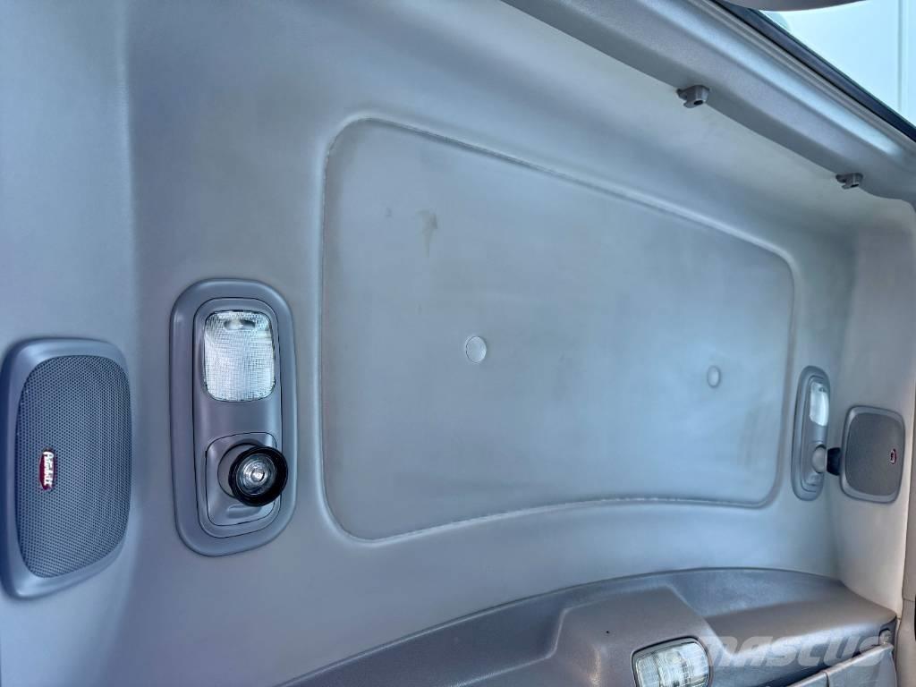 Peterbilt 388 Tractor Units