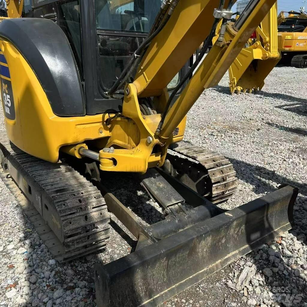 Komatsu 35 Crawler excavators