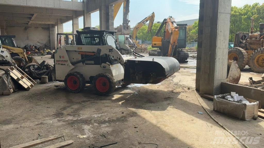 Bobcat S 16 Skid steer loaders